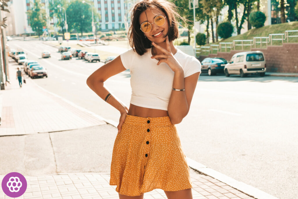 jaka bluzka do pomarańczowej spódnicy
