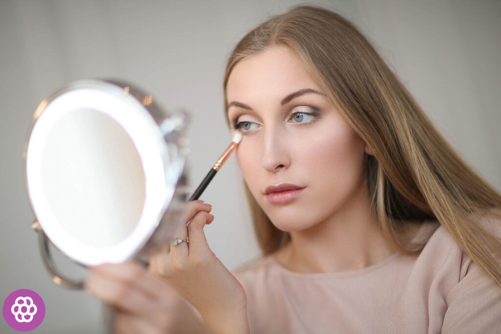 jaki makijaż do sukienki ecru