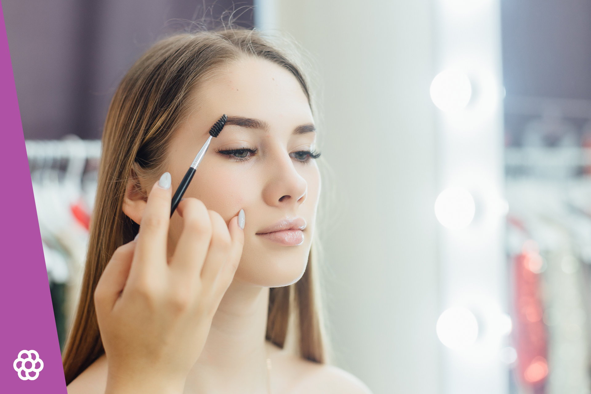 Czym smarować brwi po makijażu permanentnym? Co stosować?